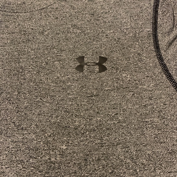 Men’s grey athletic under armour shirt medium - Picture 6 of 6